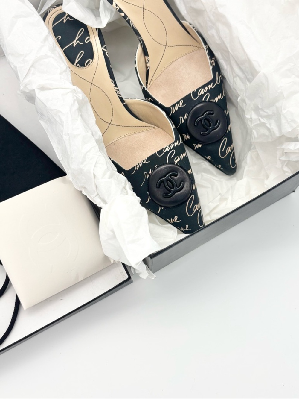 Vintage Chanel 2006 Cruise Script CC Logo Pointed Toe Kitten Heel Mules 38 - Picture 7 of 10